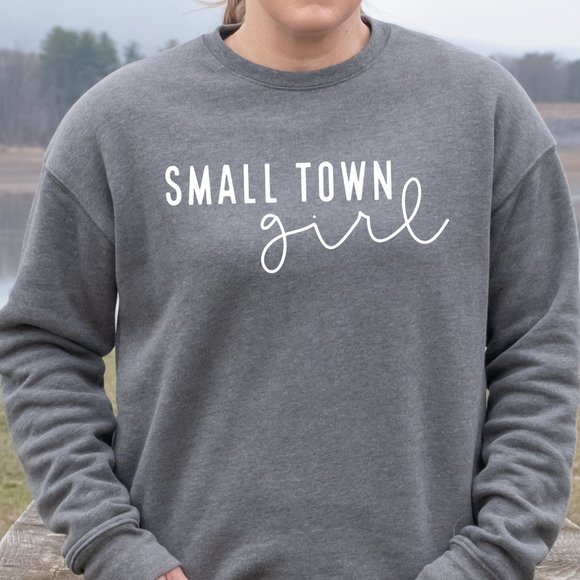Small Town Girl Crewneck Sweatshirt 2XL-4XL - Picture 1 of 1